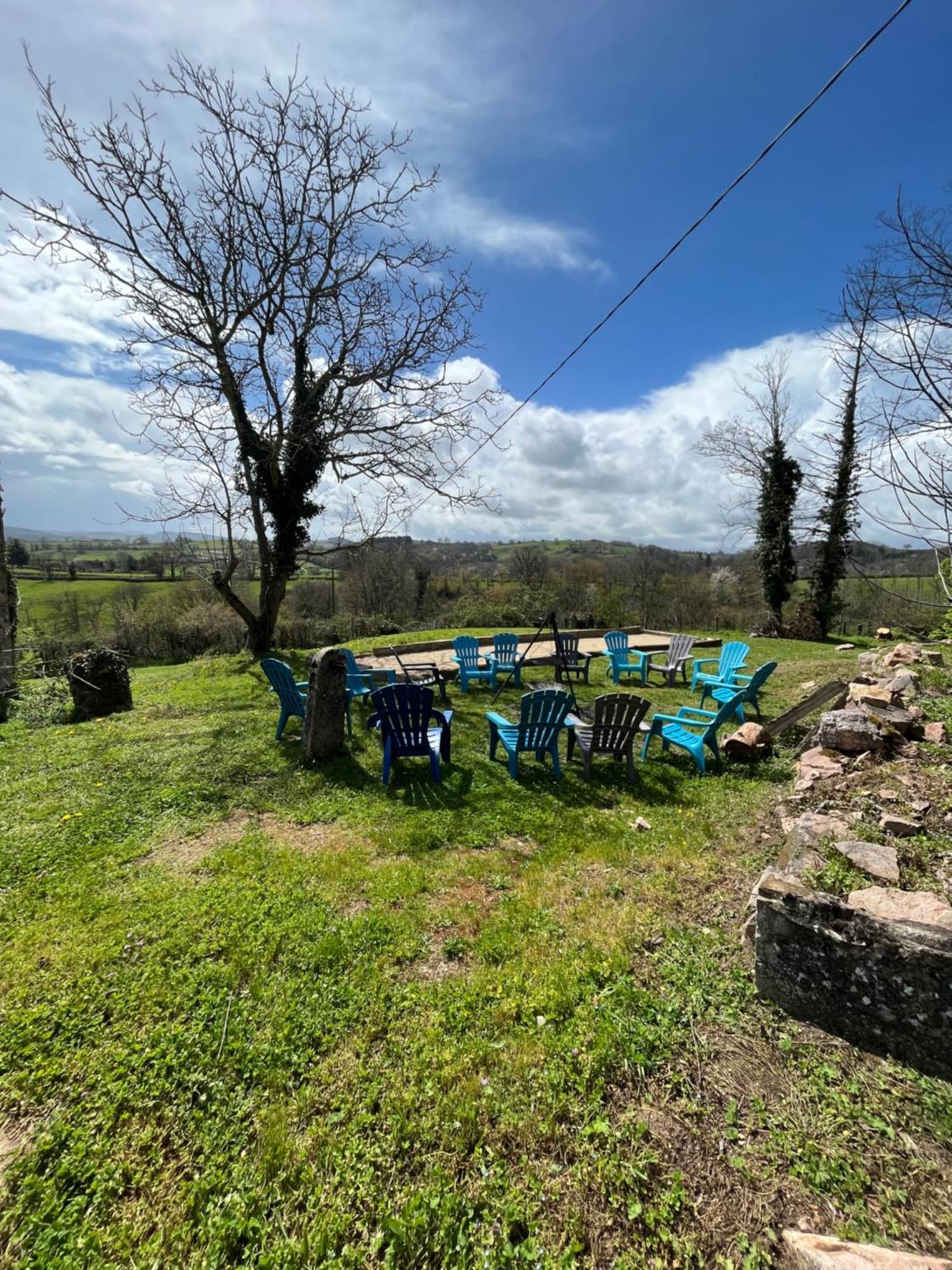 Gite De La Doit, En Pleine Campagne, Pour 14 Pers Saint-Marcelin-de-Cray Exteriér fotografie